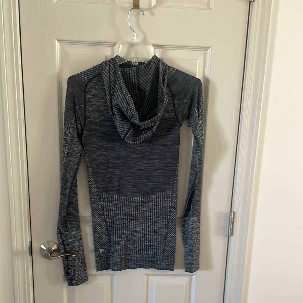 Women's Gray Hooded Long Sleeved Shirt